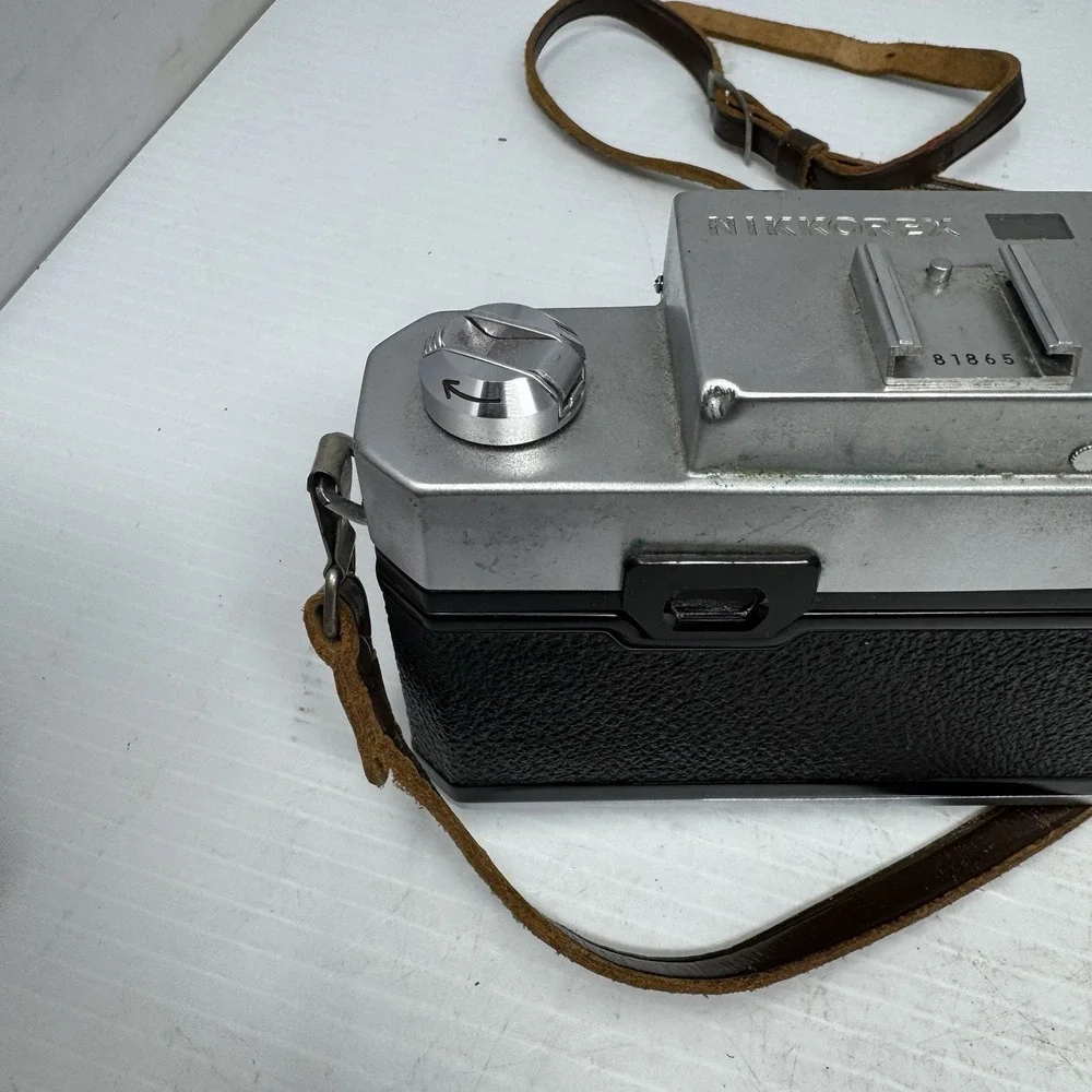 Nikkorex 35 Leaf shutter SLR Camera No.89387 Nikkor-Q 2.5/5cm‎